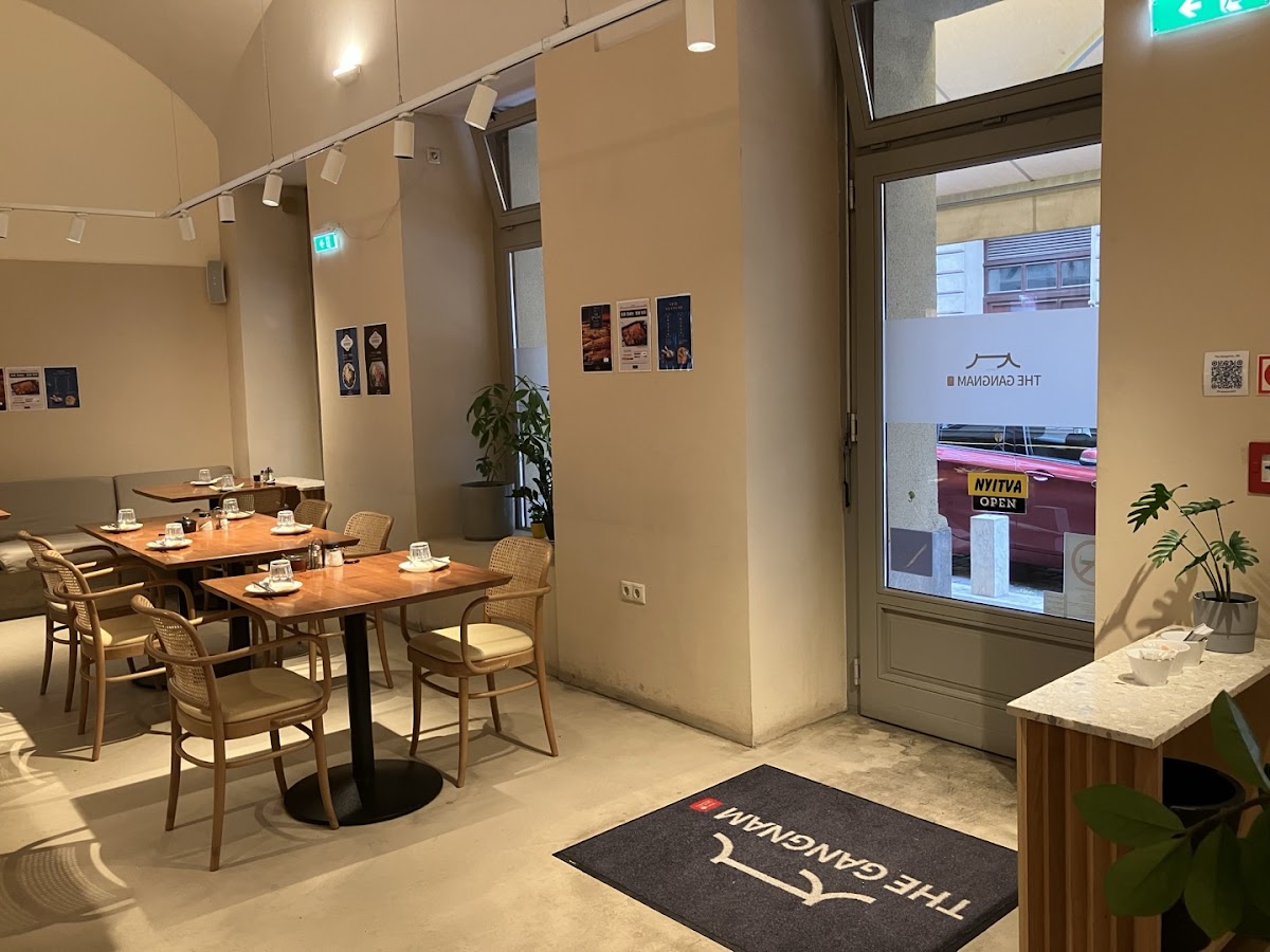 The Gangnam(더강남)